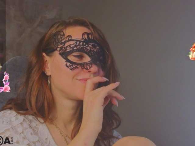 Margo-Kelly, en vivo ahora en BongaCams