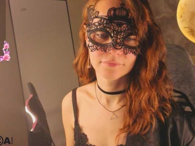 Margo-Kelly live cam preview