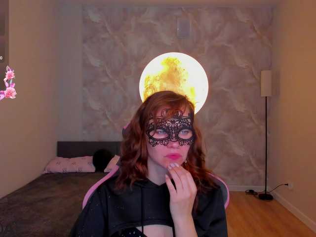 Margo-Kelly live webcam show