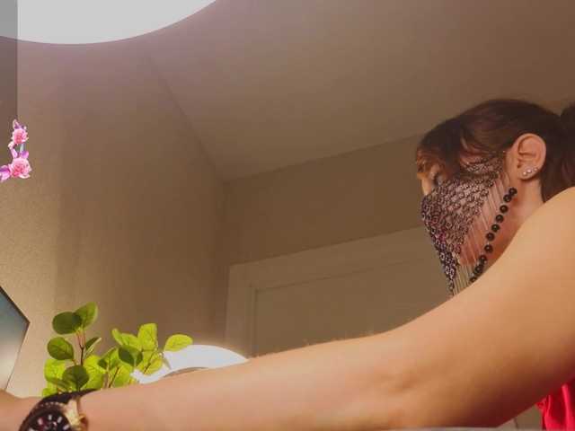 Margo-Kelly live cam preview