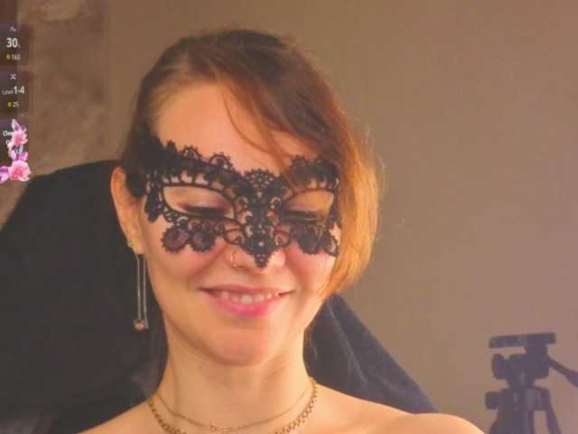 Margo-Kelly, en directo ahora en BongaCams