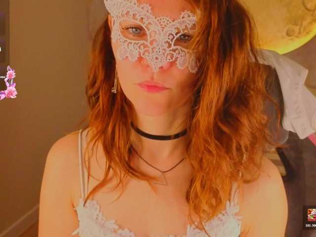 Margo-Kelly live cam