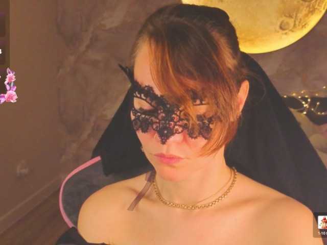Margo-Kelly, en directo ahora en BongaCams