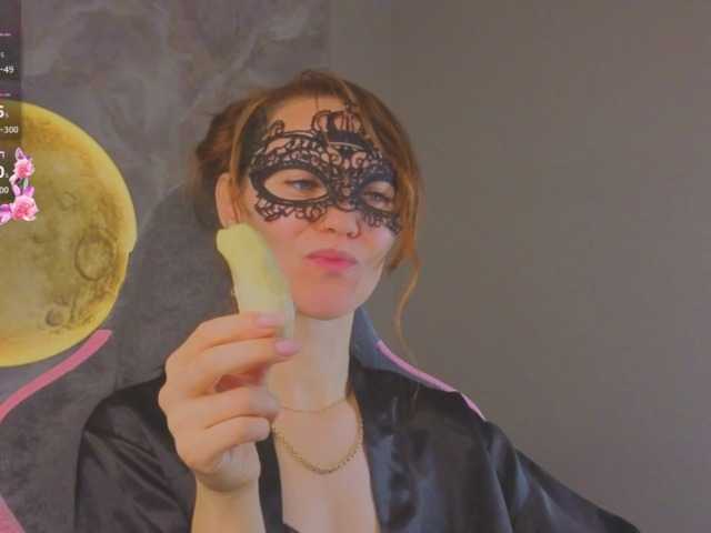 Margo-Kelly, en directo ahora en BongaCams