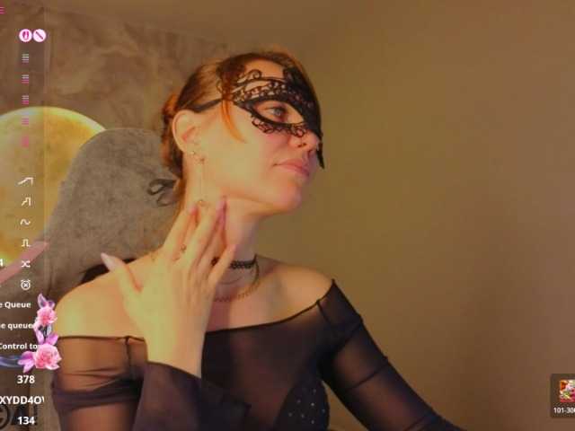 Margo-Kelly preview