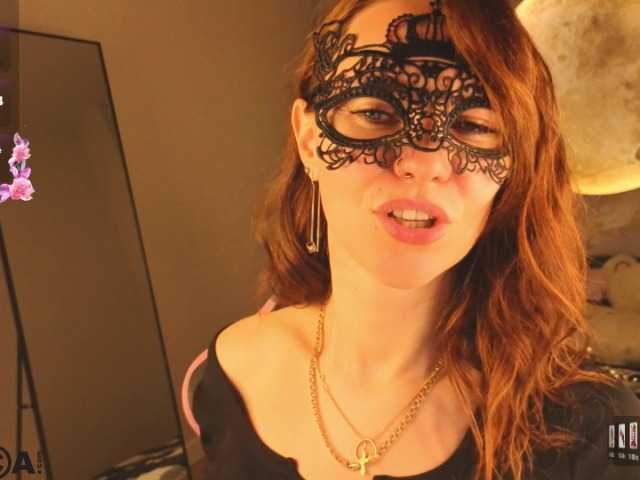 Margo-Kelly live cam preview