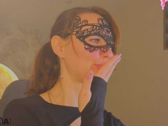 Margo-Kelly live cam preview