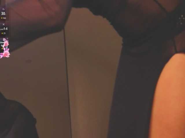 Margo-Kelly, en directo ahora en BongaCams