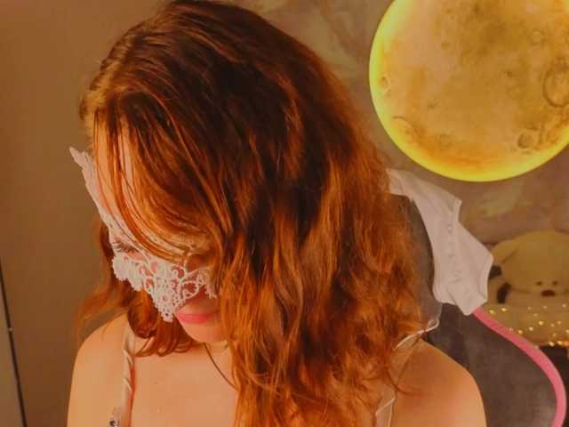 Margo-Kelly live cam preview