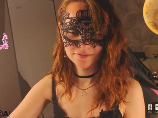 Margo-Kelly live cam preview