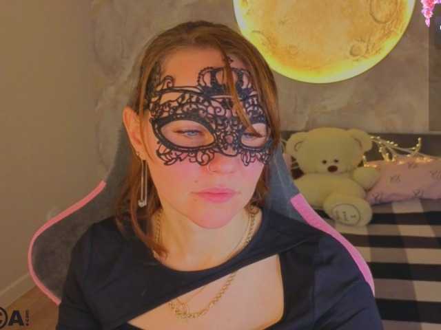Margo-Kelly live cam preview