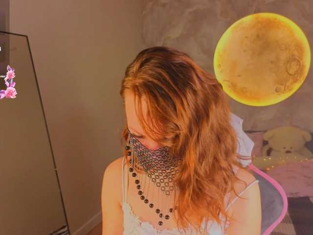 Margo-Kelly live cam preview