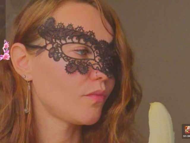 Margo-Kelly, live now on BongaCams