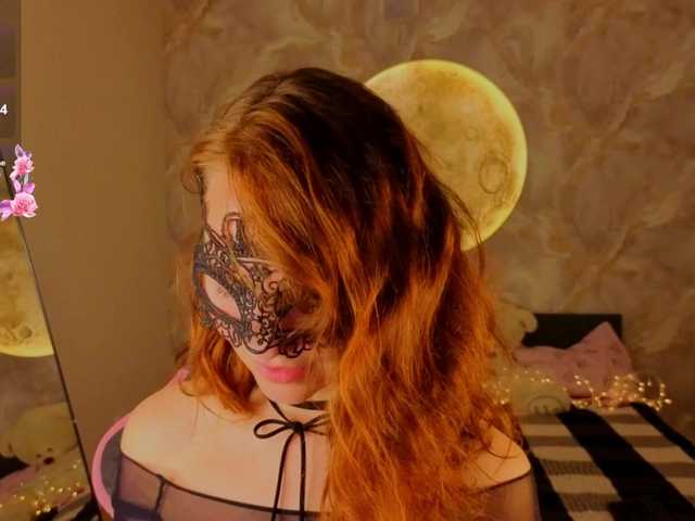 Margo-Kelly live cam preview