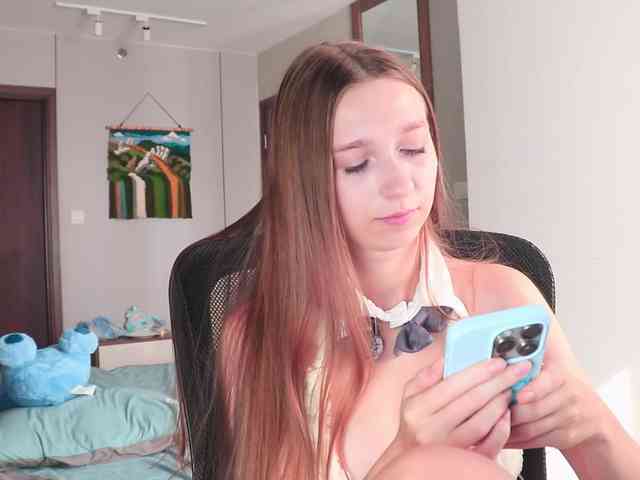 Модель: alisaa01