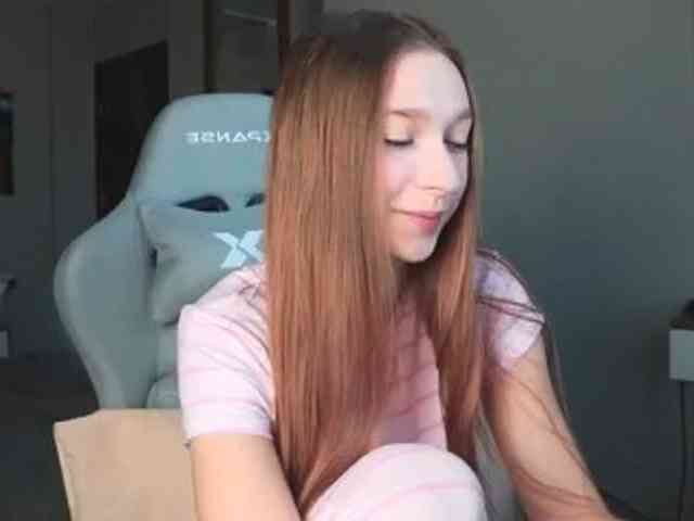 alisaa01 webcam