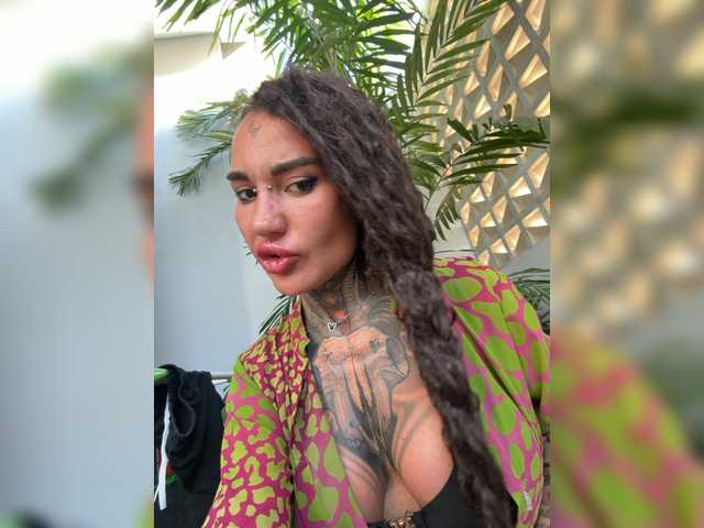 Kristabella-Grey live cam on BongaCams