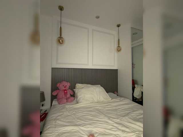 Kristabella-Grey live cam on BongaCams