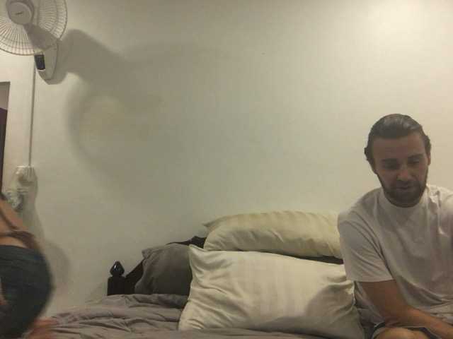 KikiAndD live webcam show