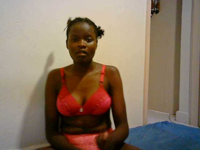 Berryjulie live cam on BongaCams