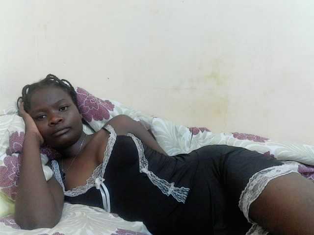 Berryjulie live cam on BongaCams