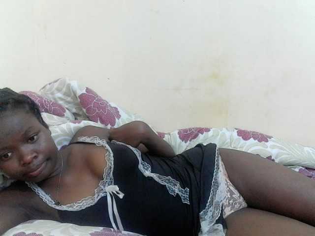 Berryjulie live cam on BongaCams