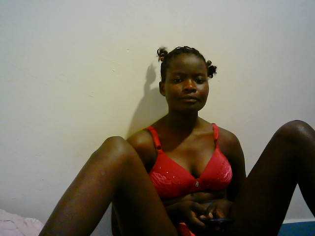Berryjulie live cam on BongaCams