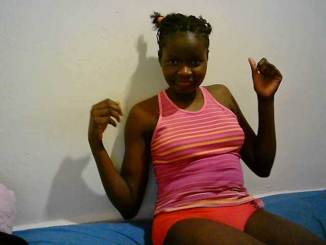 Berryjulie live cam on BongaCams
