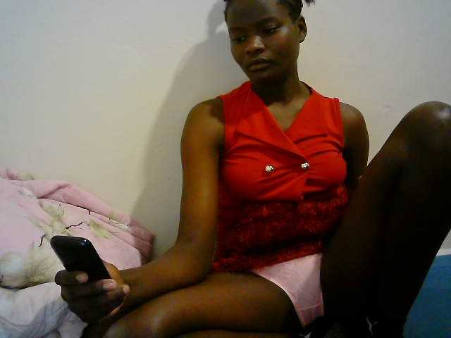 Berryjulie live cam on BongaCams