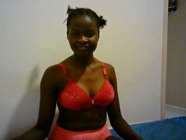Berryjulie live cam on BongaCams