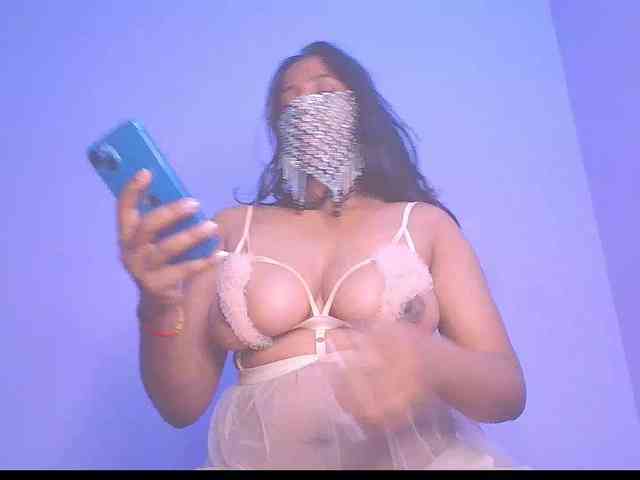 Pooja-4 webcam