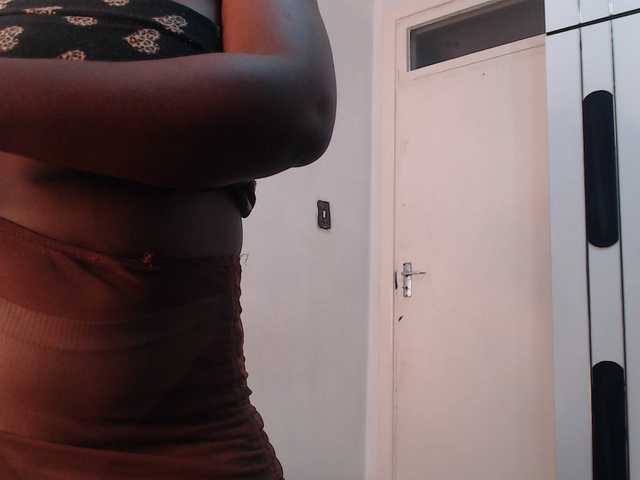CurvyJ255 live cam on BongaCams