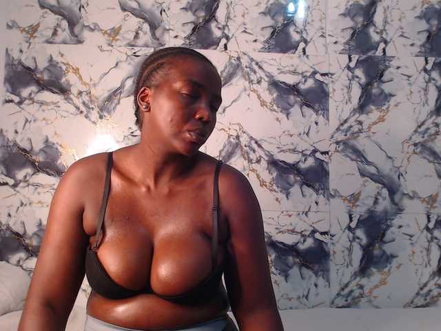 CurvyJ255