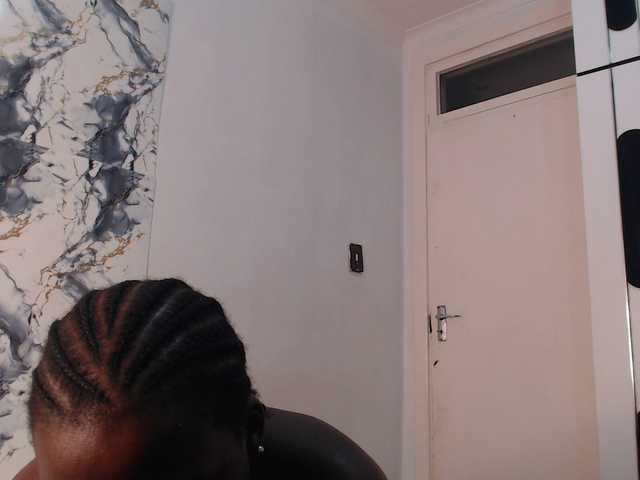 CurvyJ255
