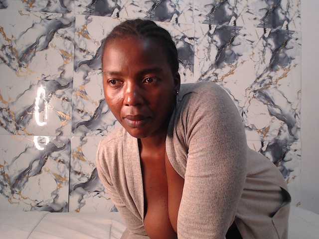 CurvyJ255