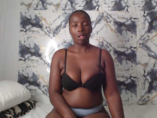 CurvyJ255