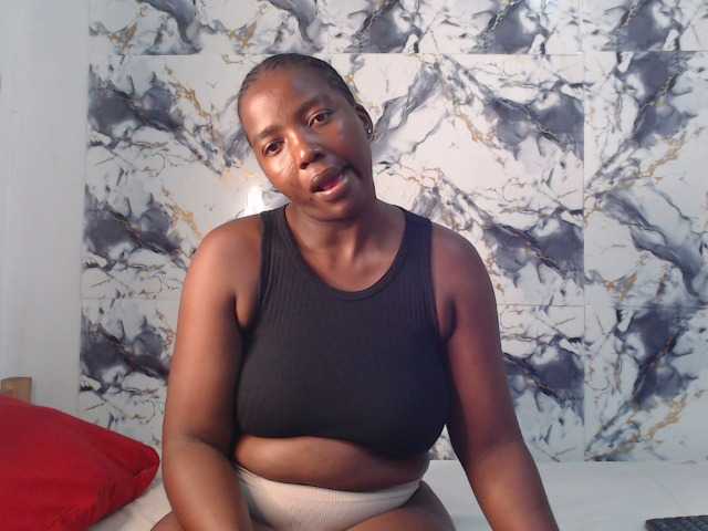 CurvyJ255