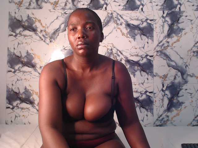 CurvyJ255