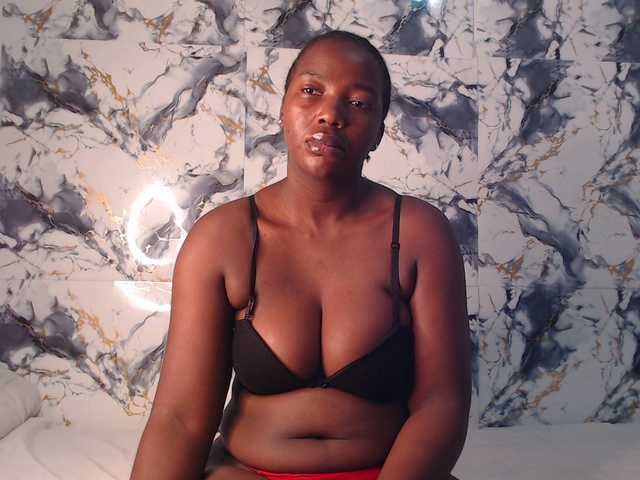 CurvyJ255 live webcam show