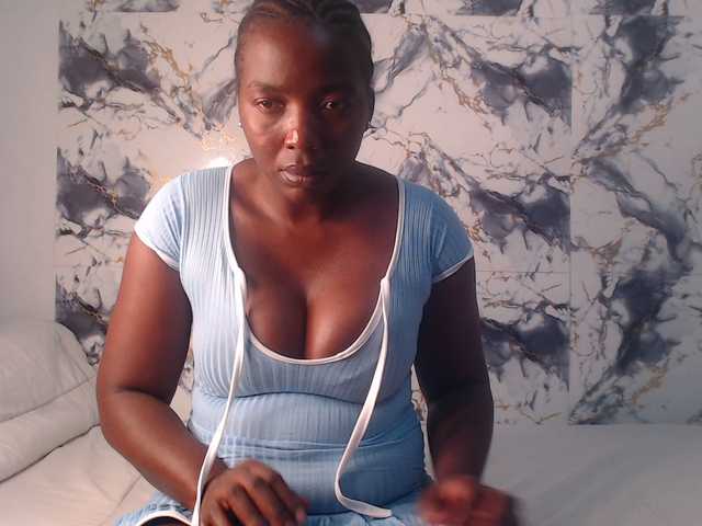 CurvyJ255