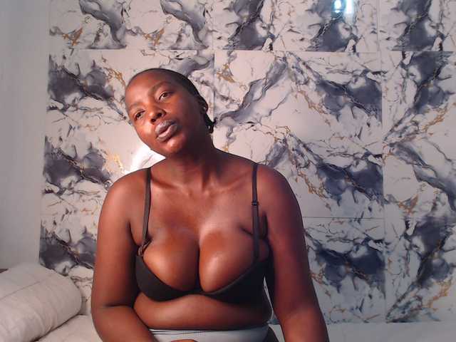 CurvyJ255