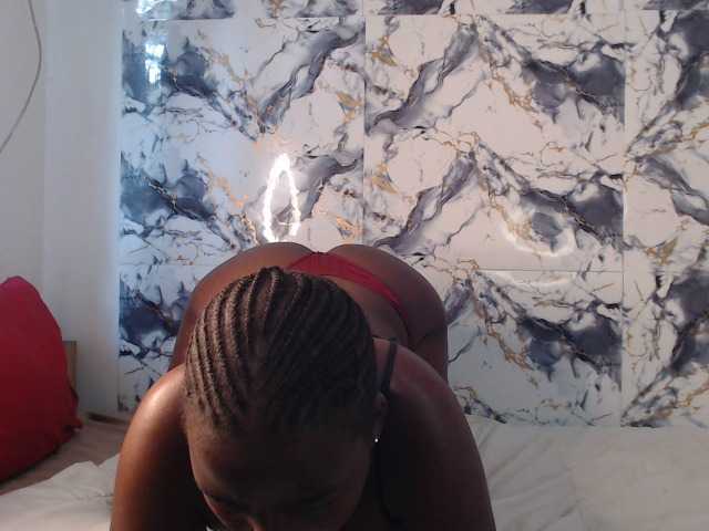 CurvyJ255 live cam on BongaCams