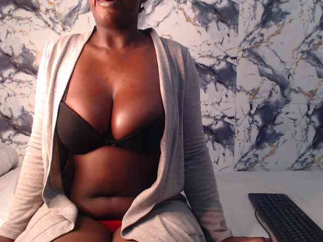 CurvyJ255