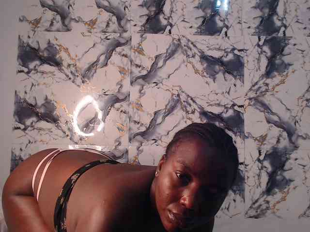 CurvyJ255