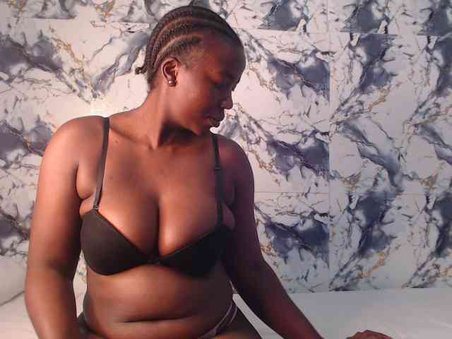 CurvyJ255