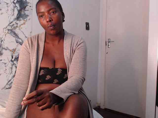 CurvyJ255