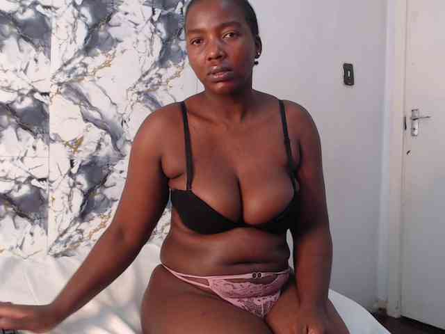 CurvyJ255