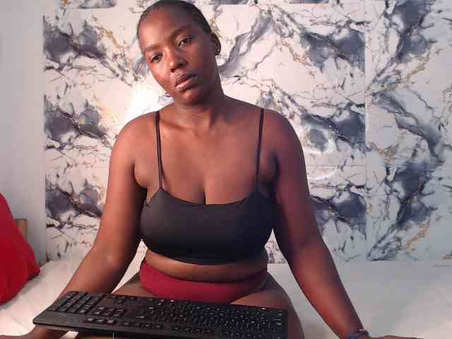 CurvyJ255