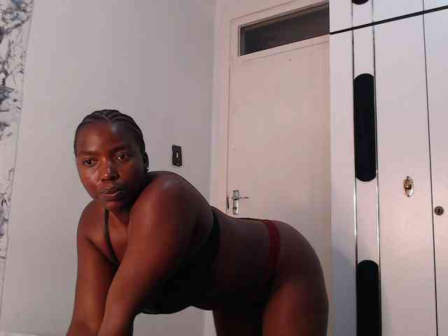 CurvyJ255