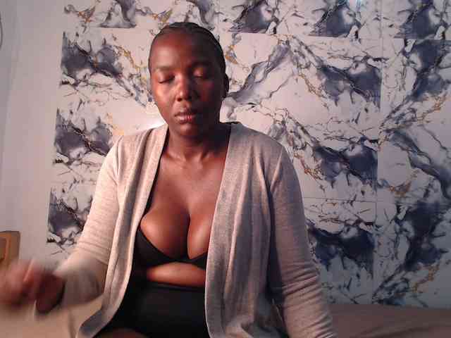CurvyJ255